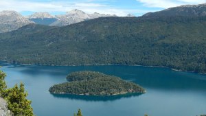 Stornelli pide investigar una cesión de tierras en lago Mascardi a una fundación con vinculación K