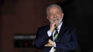 Lula afronta severas críticas por la caída de los mercados, tras su asunción