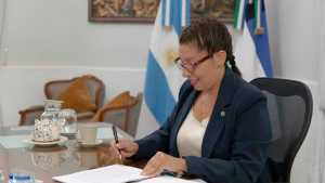 Carreras firmó el decreto de las elecciones en Río Negro y evalúa su futuro político