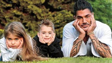 Los hijos de Ricardo Fort fueron entrevistados para la serie.