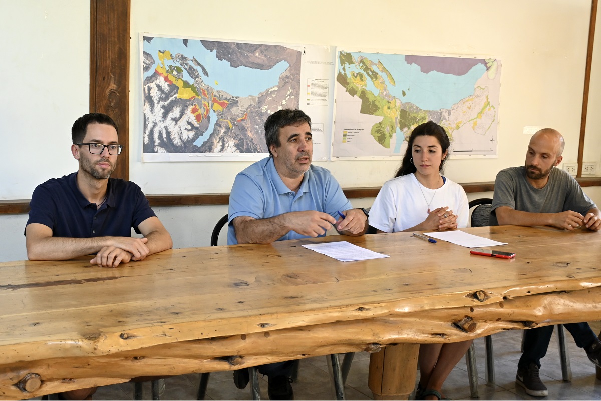 La Subsecretaría de Recursos Forestales firmó el convenio con Circuito Verde. Foto: Chino Leiva