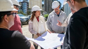 Carreras quiere inaugurar antes de fin de año la obra del hospital de Bariloche