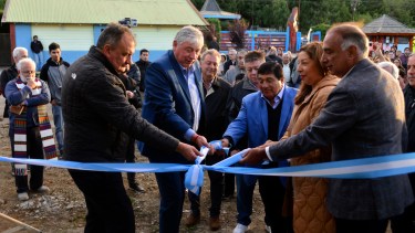 El intendente Gustavo Gennuso compartió tiempo atrás la inauguración de una obra del sindicato de Comercio, con Walter Cortés. Ahora deben acordar la transición. Archivo/ Chino Leiva