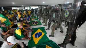 Toma de los edificios de Gobierno en Brasil: las fuerzas de seguridad retomaron el control