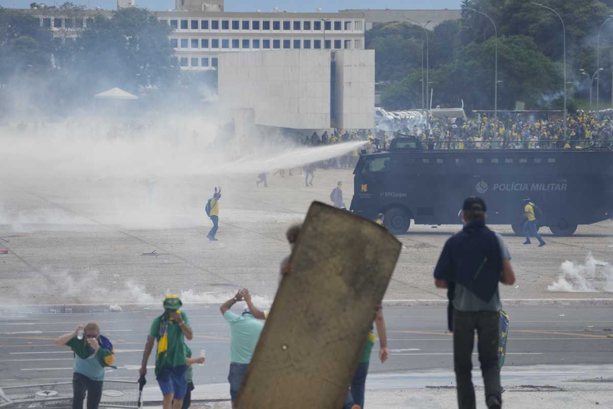 Seguidores del expresidente Jair Bolsonaro atacaron varias sedes gubernamentales. Foto: AP.