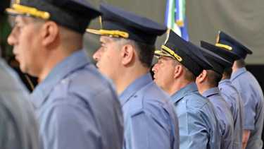 Río Negro prevé 4.300 millones en el 2026 para policías por sentencias de zona desfavorable, y hay demoras en los pagos del 2025