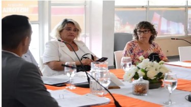 Dos de las vecinas que iniciaron el petitorio fueron convocadas al Deliberante. (Foto: gentileza)