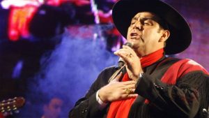 Un músico de Fernández Oro criticó al Chaqueño Palavecino por su pedido en el show: «Artista hipócrita»
