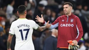 Con Dibu Martínez suplente y Cuti Romero titular, Aston Villa venció a Tottenham