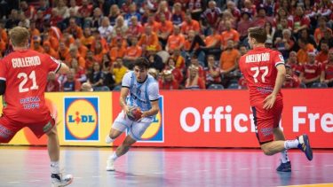 Argentina necesita un triunfo o un empate para clasificar. (Foto: @CAHandball)