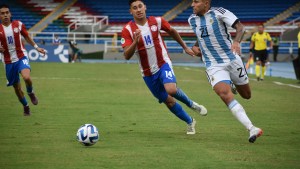 Argentina enfrenta a Brasil por el Sudamericano sub 20: formaciones, hora y tevé