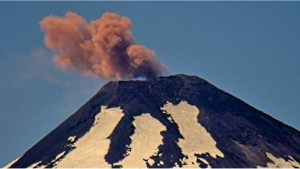 Alerta naranja del volcán Villarrica: «Hubo una emisión continua de cenizas»
