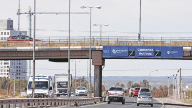 Los radares en Neuquén  capital son para disuadir solamente, no cobran multa (Florencia Salto)