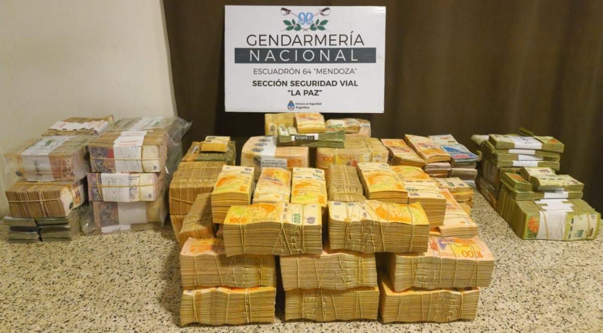 La Gendarmería incautó 31 millones de pesos.