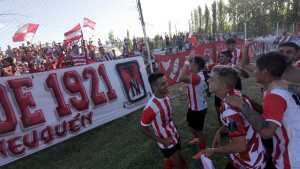 Independiente de Neuquén volvió a vencer a Centenario y avanza en el Regional Amateur