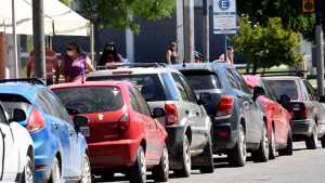 Cómo funcionan el estacionamiento y los servicios este martes 2 de abril en Neuquén