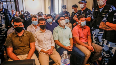 “Llora, Thomsen, llora”: los gritos que recibieron los familiares de los rugbiers tras la visita al penal