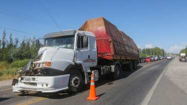 El impacto ocurrió cuando el primer vehículo frenó del golpe. Foto: Juan Thomes.