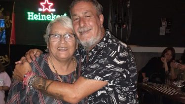 A partir del fallecimiento de su hijo, Liliana entabló una relación inimaginable con el Mono de Kapanga. Foto: Gentileza. 