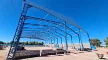 Imagen de Avanza la Ciudad Deportiva en Plaza Huincul: tendrá un natatorio, velódromo y una cancha de fútbol