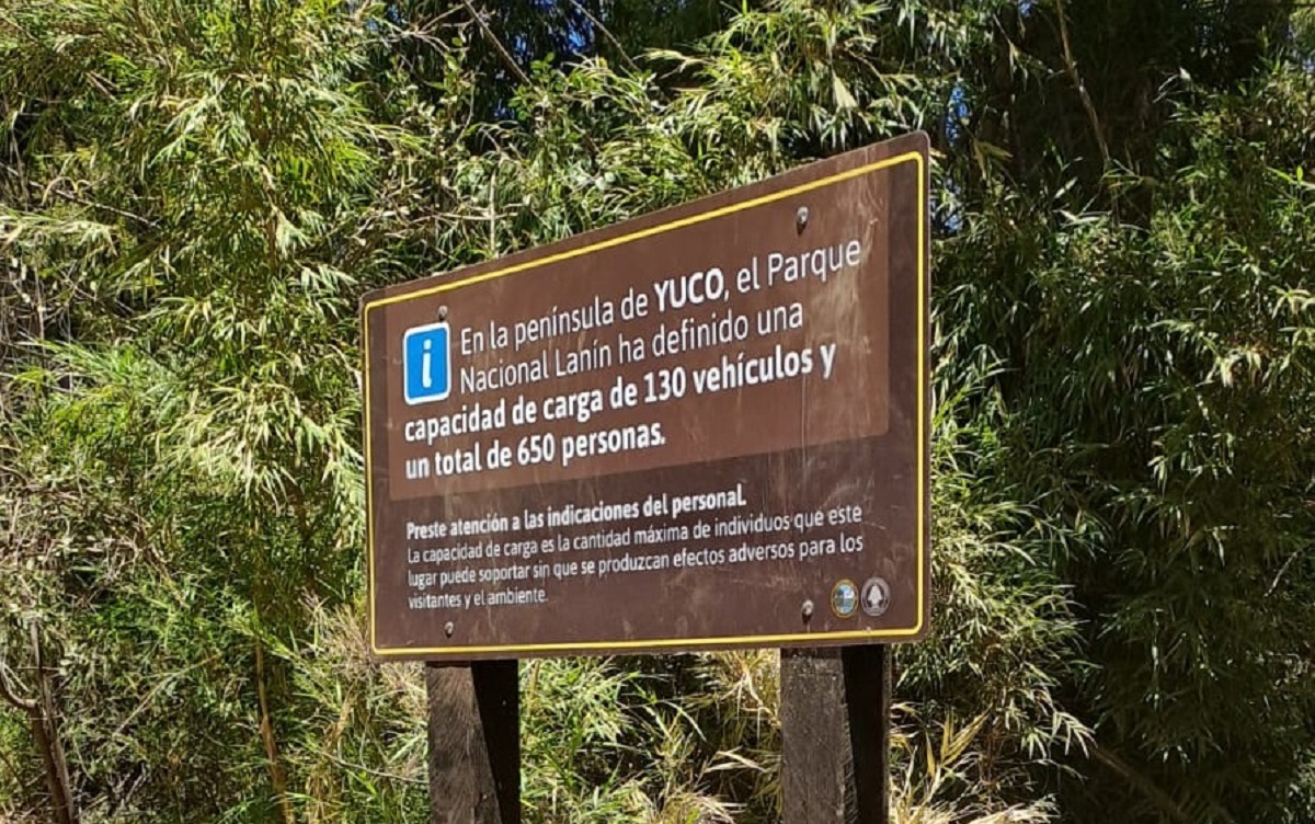 Limitan el estacionamiento en una popular playa de San Martín de los Andes. Foto: Gentileza.