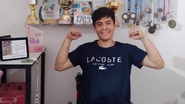 Mauricio es un atleta con discapacidad, necesita ayuda para poder conseguir su equipamiento. Foto: Gentileza.