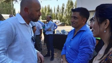 Gustavo Amatti y Daniel Molina, los candidatos a intendente de Fernández Oro. Foto gentileza.