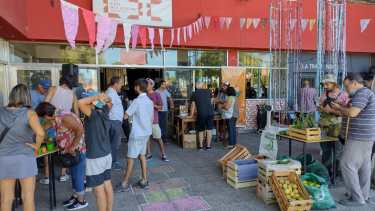 Feria Cultivar: productores agroecológicos apuestan por una alimentación saludable en Roca