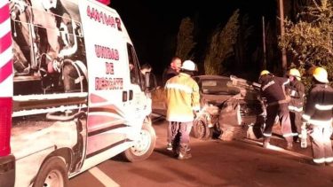 bomberos de Godoy trabajaron en el lugar. Foto gentileza Último Momento Noticias