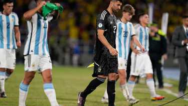 El arquero Herrera cometió un grave error y Argentina quedó afuera contra Colombia. (AP Photo/Fernando Vergara)