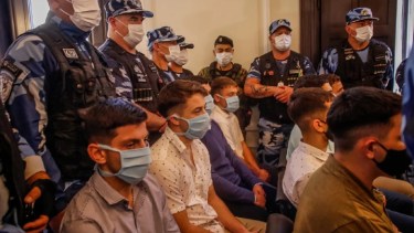Los ocho rugbiers durante las primeras audiencias del juicio por el crimen de Fernando Báez Sosa.