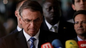 Jair Bolsonaro fue internado en Estados Unidos por «fuertes dolores abdominales»