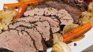 Colita de cuadril con vegetales asados fácil y rico