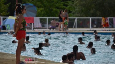 La colonia de Cipolletti fue suspendida por las inclemencias meteorológicas en la región, aseguraron desde el municipio. Foto Gentileza.