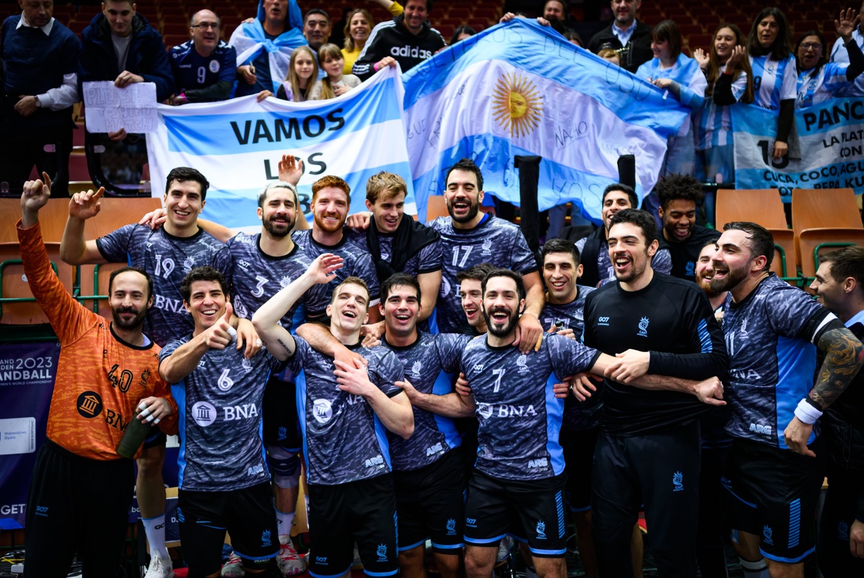 El festejo de los jugadores argentinos tras ganar el último partido del Mundial. 