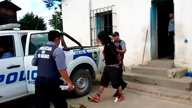 Facundo Jones Huala fue detenido en El Bolsón y trasladado a Dina Huapi donde permanecía alojado hasta ayer. Se espera un nuevo cambio de lugar de detención. 