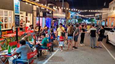 La gastronomía invita en Las Grutas. Este verano, como el resto de los rubros, los precios aumentaron un 100% , Foto Martín Brunella