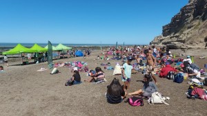 Chicos que participan en la Colonia Municipal de Vacaciones de Viedma visitaron La Lobería