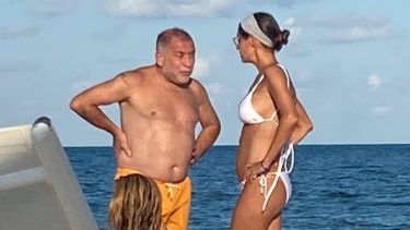 Esta es la foto del senador por Córdoba, Luis Juez, de vacaciones en Cancún. (Twitter).-
