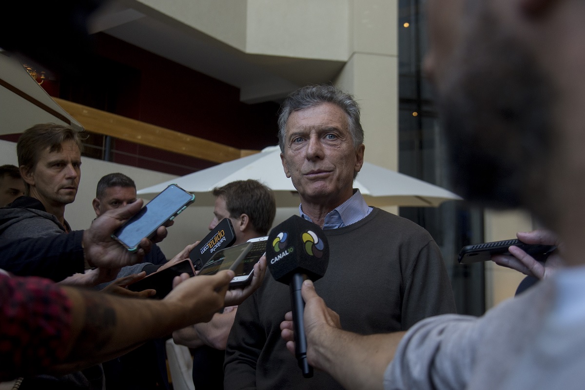 El expresidente Mauricio Macri criticó este sábado en Bariloche la alianza que tejió el senador Alberto Weretilneck, con un sector del PJ. (foto Marcelo Martínez)
