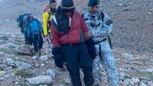 Rescatan a cuatro escaladores con principio de congelamiento en el Cerro El Mercedario de San Juan