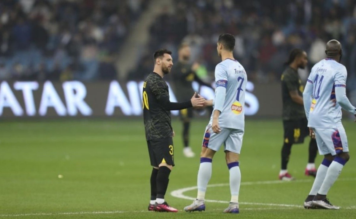 El duelo entre Messi y Cristiano está en duda por la lesión de CR7. Archivo.