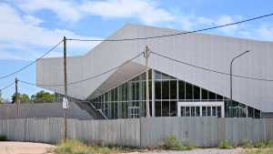 Usarán el Cisne de anfiteatro para la Fiesta de la Confluencia en Neuquén