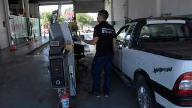 Precios y horarios para hacer la verificación técnica en Neuquén. Foto: Yamile Regules. 
