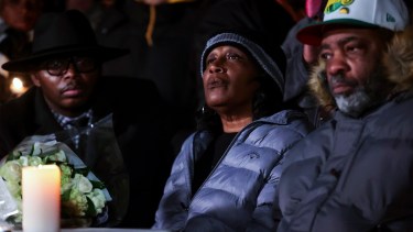 Los padres de Tyre Nichols durante una de las marchas por su asesinato.