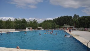 Cuáles son los lugares habilitados para bañarse durante el verano en Cipolletti
