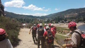 Rescataron a una vecina de Plottier que sufrió un accidente en una montaña de San Martín