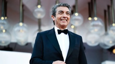 Ricardo Darín se mostró radiante en la alfombra roja, donde lució un elegante esmoquin.-