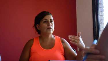 La historia de la mujer de Roca que luchó por su hijo autista y unió a más de 88 familias