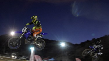 Pérez ganó la primera del supercross de verano en La Barda